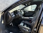 Volvo XC60 2.0 Recharge T6 AWD R-Design | Plug-in Hybrid (PHEV) | Achteruitrijcamera | Panoramadak | Stoelverwarming | LED Koplampen Adaptief | Alarm | Sportstoelen | Navigatie