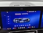 Mercedes-Benz GLB 250+ Business Solution Luxury 7p. 85.5 kWh | Premium pakket | Winterpakket | Nightpakket | Trekhaak | Smartphone integratie | Vast panoramadak | GUARD 360° |Sierdelen geborsteld aluminium | MBUX multimediasysteem Premium |