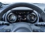 Toyota Yaris 1.5 Hybrid Executive | Panoramadak | Stoelverwarming | Navigatie | Parkeersensoren | Cruise Control Adaptief | Climate Control | Achteruitrijcamera | Apple Carplay