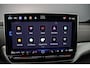 Volkswagen ID.4 Pro Oranje Edition 286pk Automaat Adaptive cruise control, Elektrische achterklep, LED matrix koplampen, Achteruitrijcamera, Stuurwiel verwarmd