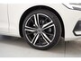 Volvo V60 2.0 B3 Essential Facelift Aut. [ Navi Camera Carplay ]