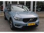 Volvo XC40 T4 Automaat Recharge R-Design Expression | Adapt. Cruise | El. Trekhaak | Camera | BLIS | Verw.  Voorstoelen & Stuurwiel | Leder | Keyless |