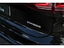 Volkswagen Touareg 3.0 TSi eHybrid 4MOTION R design |Final Edition| Panoramisch schuifdak | Trekhaak elektrisch | Adaptieve Cruise Control | Soft close portieren | Leder "Puglia" "R-logo' zwart/ blauwe stikking | 22" Lichtmetalen velgen "Estoril", zwart