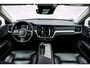 Volvo V60 Cross Country 2.0 B5 AWD Pro | Achteruitrijcamera | Parkeersensoren | Lederen Bekleding | Parkeerverwarming | Navigatie | Apple Carplay | Android Auto | Elektrische Achterklep | Keyless Entry | Stoelverwarming voor en achter