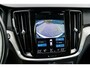 Volvo V60 Cross Country 2.0 B5 AWD Pro | Achteruitrijcamera | Parkeersensoren | Lederen Bekleding | Parkeerverwarming | Navigatie | Apple Carplay | Android Auto | Elektrische Achterklep | Keyless Entry | Stoelverwarming voor en achter