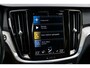 Volvo V60 Cross Country 2.0 B5 AWD Pro | Achteruitrijcamera | Parkeersensoren | Lederen Bekleding | Parkeerverwarming | Navigatie | Apple Carplay | Android Auto | Elektrische Achterklep | Keyless Entry | Stoelverwarming voor en achter