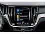 Volvo V60 Cross Country 2.0 B5 AWD Pro | Achteruitrijcamera | Parkeersensoren | Lederen Bekleding | Parkeerverwarming | Navigatie | Apple Carplay | Android Auto | Elektrische Achterklep | Keyless Entry | Stoelverwarming voor en achter