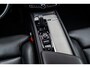 Volvo V60 Cross Country 2.0 B5 AWD Pro | Achteruitrijcamera | Parkeersensoren | Lederen Bekleding | Parkeerverwarming | Navigatie | Apple Carplay | Android Auto | Elektrische Achterklep | Keyless Entry | Stoelverwarming voor en achter