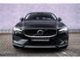 Volvo V60 Cross Country 2.0 B5 AWD Pro | Achteruitrijcamera | Parkeersensoren | Lederen Bekleding | Parkeerverwarming | Navigatie | Apple Carplay | Android Auto | Elektrische Achterklep | Keyless Entry | Stoelverwarming voor en achter