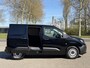 Opel Combo-e Electric L1 50 kWh 136pk | ACTIE! | 8 jaar garantie | 0% financial lease | 2-zits | Warmtepomp | Full ECO LED koplampen | Multimedia | Apple Carplay | Android Auto | Achteruitrijcamera | Parkeersensoren achter | Digital cockpit | Stuurwielbediening | Bestuurdersstoel comfort | Houten afwerking laadruimte | Reservewiel | van €31.145 voor €26.250 ex. BTW rijklaar