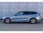 Volvo V60 2.0 B3 Momentum Advantage | Achteruitrijcamera | Parkeersensoren | Stoelverwarming | Navigatie | Apple Carplay | Android Auto | Lichtmetalen Velgen 17 inch