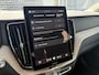 Volvo XC60 2.0 T6 Plug-in hybrid AWD Plus Dark | Facelift | Head-Up | Panoramadak | Trekhaak | 360 Camera | All-Season Banden | Google | Stoel en Stuurverwarming |