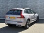 Volvo XC60 2.0 T6 Plug-in hybrid AWD Plus Dark | Facelift | Head-Up | Panoramadak | Trekhaak | 360 Camera | All-Season Banden | Google | Stoel en Stuurverwarming |