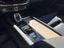 Volvo XC60 2.0 T6 Plug-in hybrid AWD Plus Dark | Facelift | Head-Up | Panoramadak | Trekhaak | 360 Camera | All-Season Banden | Google | Stoel en Stuurverwarming |