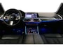 BMW X5 xDrive45e M Sport / Maxton Design Bodykit V.2 / Panoramadak / Achterasbesturing / BMW Laser Light / Elektr. verstelbare voorstoelen + memory / Stoelkoeling + -verwarming / Soft Close / Ambienteverlichting / HUD / Rondomzichtcamera / Apple Carplay - Android Auto / Achterbank verwarming / 22'' LMV / Achteruitrijcamera / Dodehoek detectie / Lederen bekleding