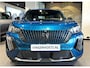 Peugeot 2008 1.2 Hybrid 145 Pk Allure * Navigatie * Keyless Open & Start * Dodehoekbewaking * Camera voor & Achter * Ckimate & Adaptive Cruise Control * Vingerhoets; Vierde Generatie Eersteklas Service. Al meer dan 100 jaar een begrip in de Brabantse Kempen.