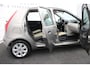 Fiat Punto 1.4-16V Young zeer nette 5-deurs met NAP