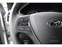 Hyundai i20 1.0 T-GDI Black Edition | Achterbank in delen neerklapbaar | Airco | Bandenspanningscontrolesysteem
