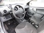 Peugeot 107 1.0 12V 68PK 5Drs Airco
