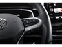 Volkswagen T-Roc 1.5 TSI 150pk 7-DSG R-Line | Trekhaak | Achteruitrijcamera | Carplay | Climate Control | Adaptive Cruise | 17"