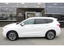 Hyundai Santa Fe 1.6 T-GDI PHEV Premium Plus Sky | Elektrisch verstelb. bestuurdersstoel met geheugen | Rondomzicht camera | Elektrisch bedienbare achterklep | Achterbank in delen neerklapbaar | Achterbank verwarmd | Achteruitrijcamera