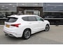 Hyundai Santa Fe 1.6 T-GDI PHEV Premium Plus Sky | Elektrisch verstelb. bestuurdersstoel met geheugen | Rondomzicht camera | Elektrisch bedienbare achterklep | Achterbank in delen neerklapbaar | Achterbank verwarmd | Achteruitrijcamera