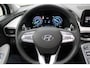 Hyundai Santa Fe 1.6 T-GDI PHEV Premium Plus Sky | Elektrisch verstelb. bestuurdersstoel met geheugen | Rondomzicht camera | Elektrisch bedienbare achterklep | Achterbank in delen neerklapbaar | Achterbank verwarmd | Achteruitrijcamera