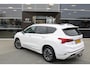 Hyundai Santa Fe 1.6 T-GDI PHEV Premium Plus Sky | Elektrisch verstelb. bestuurdersstoel met geheugen | Rondomzicht camera | Elektrisch bedienbare achterklep | Achterbank in delen neerklapbaar | Achterbank verwarmd | Achteruitrijcamera