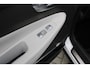 Hyundai Santa Fe 1.6 T-GDI PHEV Premium Plus Sky | Elektrisch verstelb. bestuurdersstoel met geheugen | Rondomzicht camera | Elektrisch bedienbare achterklep | Achterbank in delen neerklapbaar | Achterbank verwarmd | Achteruitrijcamera