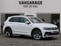 Volkswagen Tiguan 2.0 TSI 4Motion Highline Business R | 3x R-line | Panoramadak | Leder | Memory | Head-up display | Virtual Cockpit | Elektrische achterklep | Dodehoek detectie | ACC | Apple-/Android Carplay | Draadloze telefoonlader