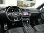 Volkswagen Tiguan 2.0 TSI 4Motion Highline Business R | 3x R-line | Panoramadak | Leder | Memory | Head-up display | Virtual Cockpit | Elektrische achterklep | Dodehoek detectie | ACC | Apple-/Android Carplay | Draadloze telefoonlader