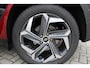 Hyundai Tucson 1.6 T-GDI HEV Premium Sky | Achterbank in delen neerklapbaar | Achterbank verwarmd | Achteruitrij assistent