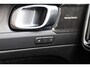 Volvo XC40 Plug-in Hybrid T4 Ultimate Bright | PHEV | 360 Graden Camera | Lederen Bekleding | Panoramadak | Elektrisch Verstelbare Voorstoelen | Keyless Entry | Elektrische Achterklep | Navigatie | Apple Carplay | Android Auto | BLIS | Cruise Control Adaptief