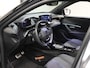 Peugeot e-2008 EV GT 54 kWh 156PK | 1ste eigenaar | AppleCarPlay/AndroidAuto | Climate Control | Adaptive Cruise Control | Camera | FULL LED | Navigatie | LMV | Parkeersensoren | Privacy Glass | Isofix | Two-Tone | Sfeerverlichting |