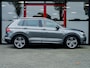 Volkswagen Tiguan 1.5 TSI ACT Highline Business R | Trekhaak | R-Line | LED Koplampen Adaptief | Navigatie | Apple Carplay | Android Auto | Adaptieve Cruise Control | Virtual Cockpit | Privacy Glas | Metallic Lak | 19'' Lichtmetalen Velgen |