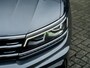 Volkswagen Tiguan 1.5 TSI ACT Highline Business R | Trekhaak | R-Line | LED Koplampen Adaptief | Navigatie | Apple Carplay | Android Auto | Adaptieve Cruise Control | Virtual Cockpit | Privacy Glas | Metallic Lak | 19'' Lichtmetalen Velgen |
