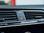 Volkswagen Tiguan 1.5 TSI ACT Highline Business R | Trekhaak | R-Line | LED Koplampen Adaptief | Navigatie | Apple Carplay | Android Auto | Adaptieve Cruise Control | Virtual Cockpit | Privacy Glas | Metallic Lak | 19'' Lichtmetalen Velgen |