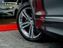 Volkswagen Tiguan 1.5 TSI ACT Highline Business R | Trekhaak | R-Line | LED Koplampen Adaptief | Navigatie | Apple Carplay | Android Auto | Adaptieve Cruise Control | Virtual Cockpit | Privacy Glas | Metallic Lak | 19'' Lichtmetalen Velgen |