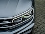 Volkswagen Tiguan 1.5 TSI ACT Highline Business R | Trekhaak | R-Line | LED Koplampen Adaptief | Navigatie | Apple Carplay | Android Auto | Adaptieve Cruise Control | Virtual Cockpit | Privacy Glas | Metallic Lak | 19'' Lichtmetalen Velgen |