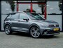Volkswagen Tiguan 1.5 TSI ACT Highline Business R | Trekhaak | R-Line | LED Koplampen Adaptief | Navigatie | Apple Carplay | Android Auto | Adaptieve Cruise Control | Virtual Cockpit | Privacy Glas | Metallic Lak | 19'' Lichtmetalen Velgen |