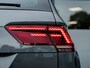 Volkswagen Tiguan 1.5 TSI ACT Highline Business R | Trekhaak | R-Line | LED Koplampen Adaptief | Navigatie | Apple Carplay | Android Auto | Adaptieve Cruise Control | Virtual Cockpit | Privacy Glas | Metallic Lak | 19'' Lichtmetalen Velgen |