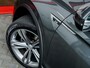 Volkswagen Tiguan 1.5 TSI ACT Highline Business R | Trekhaak | R-Line | LED Koplampen Adaptief | Navigatie | Apple Carplay | Android Auto | Adaptieve Cruise Control | Virtual Cockpit | Privacy Glas | Metallic Lak | 19'' Lichtmetalen Velgen |