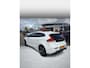 Volvo V40 2.0 T4 Business Sport | Trekhaak Afneembaar | Panoramadak | Lederen Bekleding | Parkeersensoren | Navigatie | Achteruitrijcamera | LED Koplampen