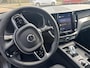 Volvo XC60 2.0 T6 Plug-in Hybrid AWD Plus Dark | PHEV Long Range | Luchtvering | 360 Graden Camera | Trekhaak | Harman Kardon Audio | Lichtmetalen Velgen 21 inch | Sportstoelen | Navigatie
