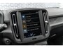 Volvo XC40 1.5 T3 | Navigatie | Trekhaak | Achteruitrijcamera | Stoelverwarming | Parkeersensoren | LED Koplampen | Climate Control | Lichtmetalen Velgen 17 inch | Volvo On Call