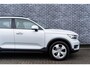 Volvo XC40 1.5 T3 | Navigatie | Trekhaak | Achteruitrijcamera | Stoelverwarming | Parkeersensoren | LED Koplampen | Climate Control | Lichtmetalen Velgen 17 inch | Volvo On Call