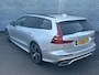 Volvo V60 2.0 T6 Twin Engine AWD R-Design | Plug-in Hybrid (PHEV) | Panoramadak | Head-Up Display | Harman Kardon Audio | Achteruitrijcamera | Stoelverwarming voor en achter | Navigatie | Keyless Entry | Lichtmetalen Velgen 19 inch