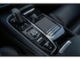 Volvo V60 2.0 T6 Twin Engine AWD R-Design | Plug-in Hybrid (PHEV) | Panoramadak | Head-Up Display | Harman Kardon Audio | Achteruitrijcamera | Stoelverwarming voor en achter | Navigatie | Keyless Entry | Lichtmetalen Velgen 19 inch