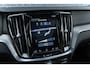 Volvo V60 2.0 T6 Twin Engine AWD R-Design | Plug-in Hybrid (PHEV) | Panoramadak | Head-Up Display | Harman Kardon Audio | Achteruitrijcamera | Stoelverwarming voor en achter | Navigatie | Keyless Entry | Lichtmetalen Velgen 19 inch