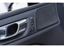 Volvo V60 2.0 T6 Twin Engine AWD R-Design | Plug-in Hybrid (PHEV) | Panoramadak | Head-Up Display | Harman Kardon Audio | Achteruitrijcamera | Stoelverwarming voor en achter | Navigatie | Keyless Entry | Lichtmetalen Velgen 19 inch